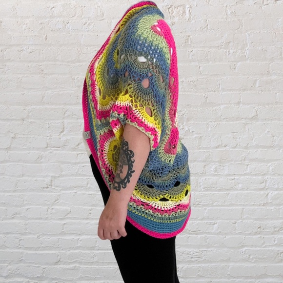 Oversized Blanket Crochet Cardigan - Picture 4 of 4